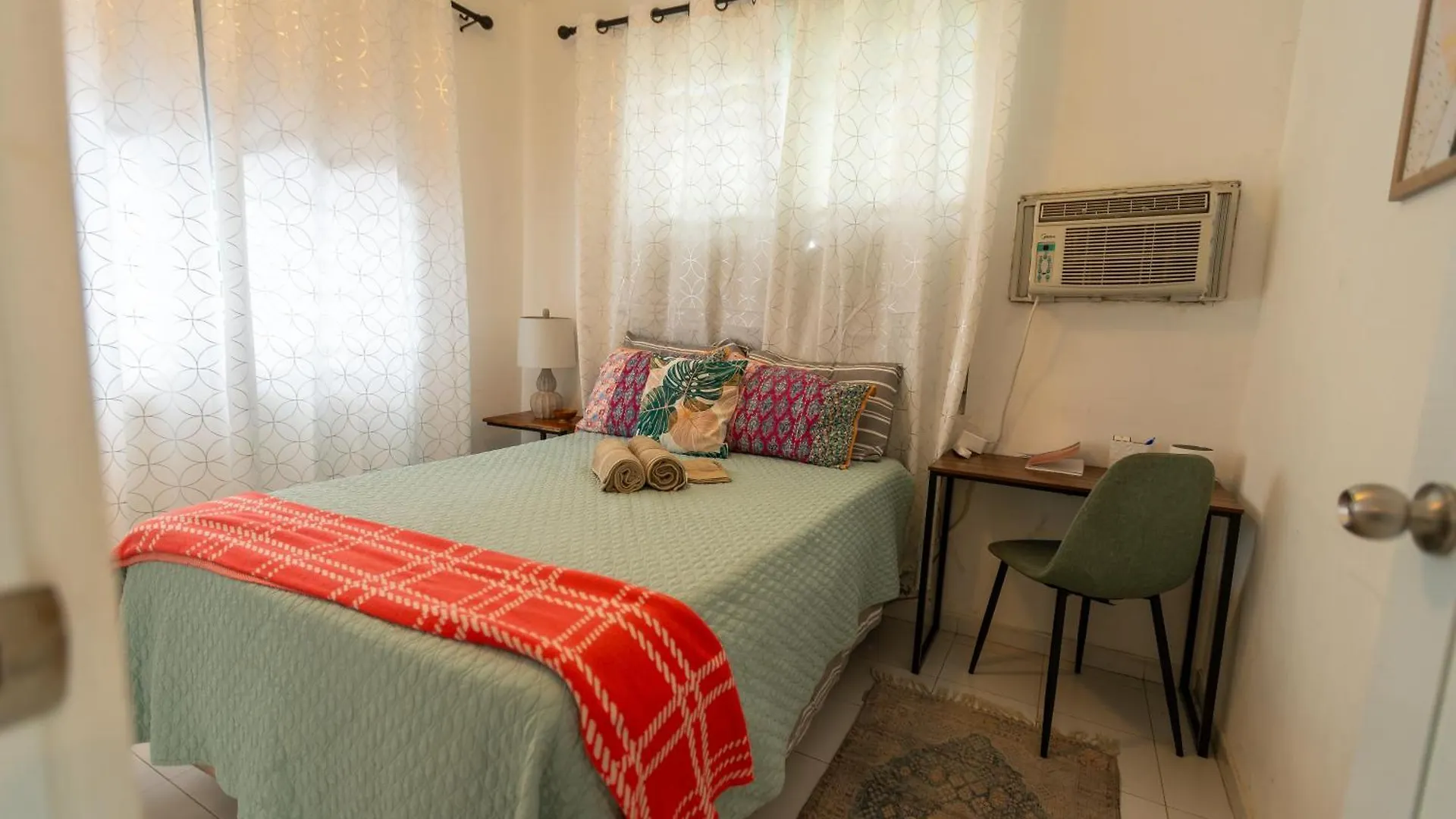 3 Bedroom Retreat In Rincon Casa Pina Suave, Rustic With Yard & Patio Дом отдыха